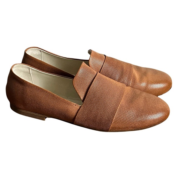 Gidigio Tan Perforated Leather Loafer, New in Box, EU size 41.